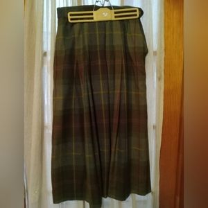 Perry Ellis Size 10 Wool and Cashmere Pleated Skirt
